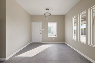 3305 Frio Ave in McAllen, TX - Building Photo - Interior Photo