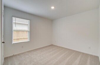 18037 le gotte in New Caney, TX - Building Photo - Building Photo