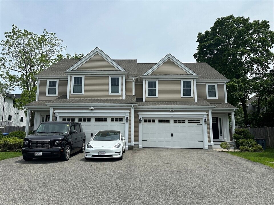 167 N Main St in Natick, MA - Building Photo