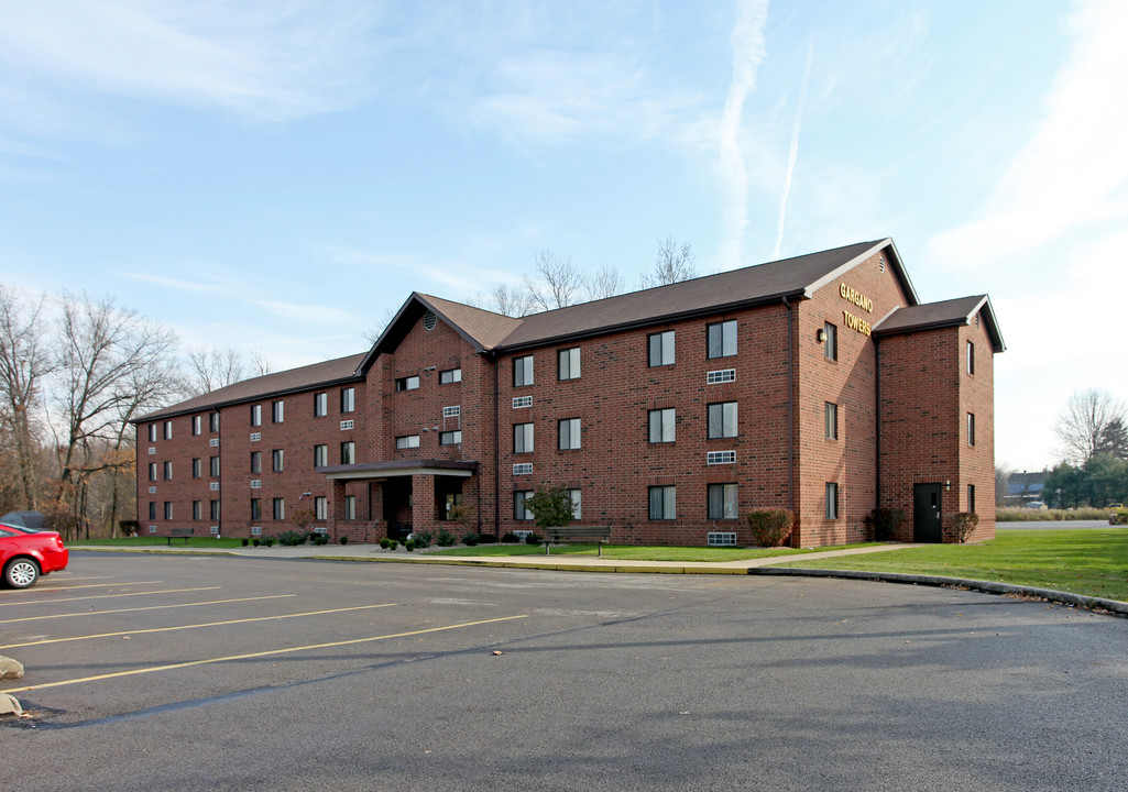 William A. Gargano Towers in Farrell, PA - Foto de edificio