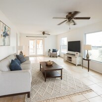 7811 43rd Ave Dr W in Bradenton, FL - Building Photo