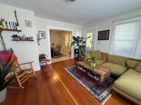 5 Ivy St in Biddeford, ME - Building Photo