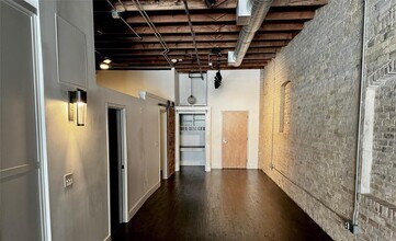 411 Brazos St in Austin, TX - Building Photo - Building Photo