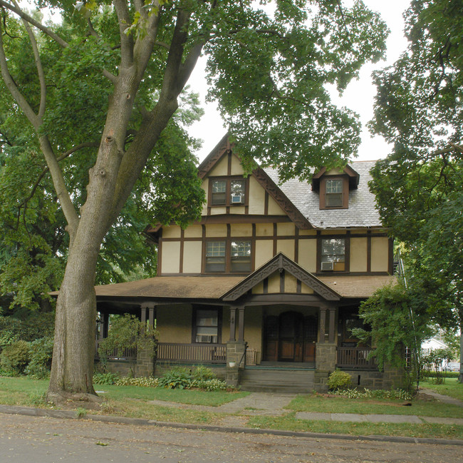 323-325 Center St in Williamsport, PA - Building Photo - Building Photo