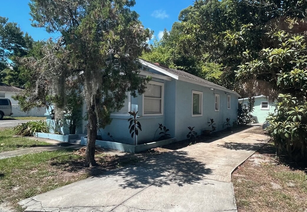 346 Clifton Ave in Holly Hill, FL - Building Photo