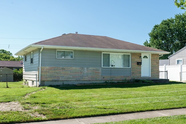 346 Lawver Ln in Dayton, OH - Building Photo - Building Photo