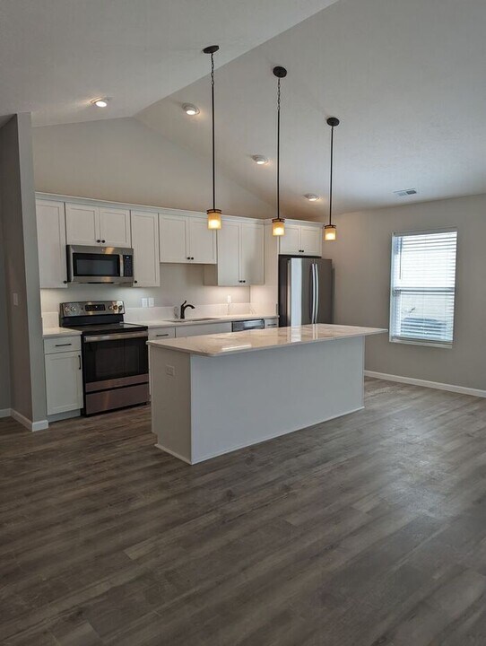 3749 Joy Cir E in Terre Haute, IN - Building Photo