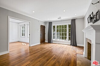 8901 Rosewood Ave in West Hollywood, CA - Building Photo - Building Photo