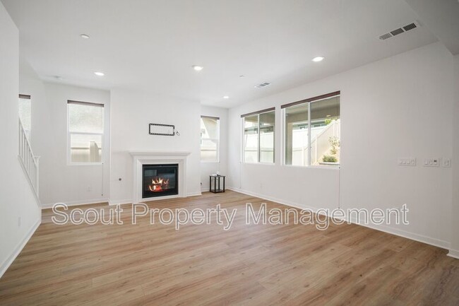 32246 Hillstone St in Temecula, CA - Building Photo - Building Photo