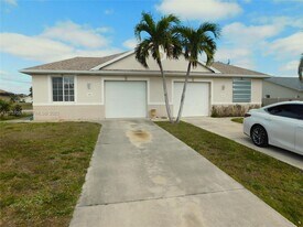 617 SE 7th St in Cape Coral, FL - Building Photo