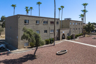 Cimmaron Springs in Phoenix, AZ - Building Photo - Building Photo