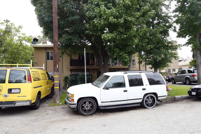 16004 Cantlay St in Van Nuys, CA - Building Photo - Building Photo