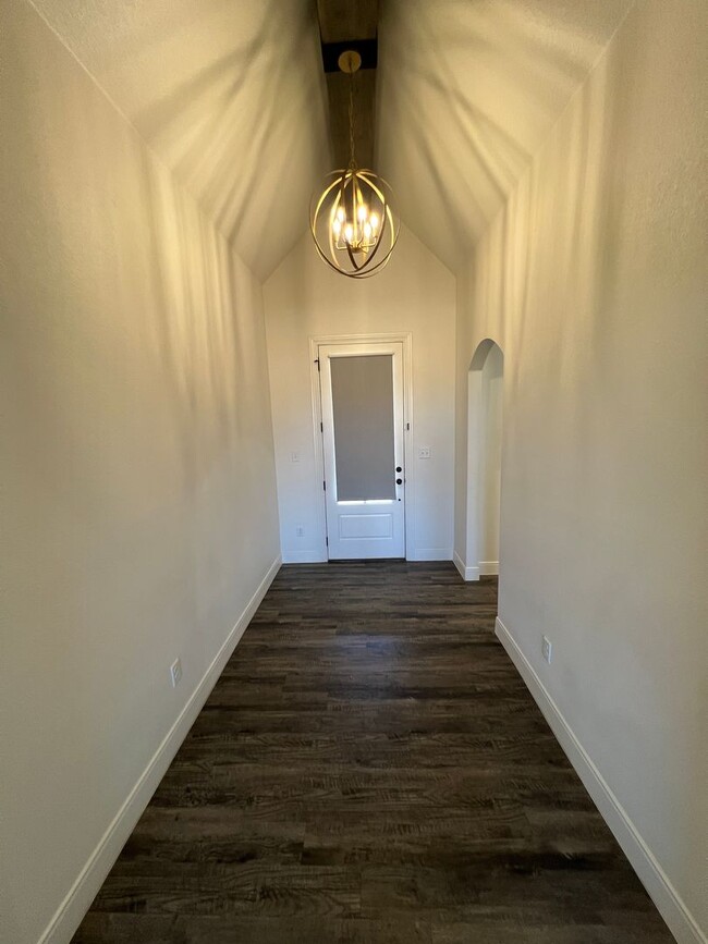 property at 5008 Quincy Ave