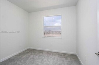 26459 SW 148th Ave in Naranja, FL - Building Photo - Building Photo