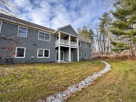 26 Somerset in Freeport, ME - Building Photo
