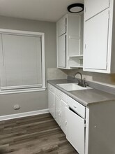 1326 Medford Ave in Indianapolis, IN - Foto de edificio - Building Photo