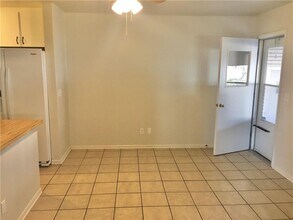 101 E 1st St in Gentry, AR - Building Photo - Building Photo