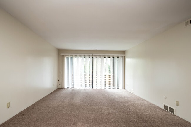 Greenwich Manor Apartments in Syracuse, NY - Foto de edificio - Interior Photo