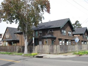 2440-2446 Roosevelt Ave in Berkeley, CA - Building Photo - Building Photo