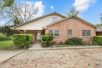 1511 Ranch Rd 12 in San Marcos, TX - Building Photo - Building Photo