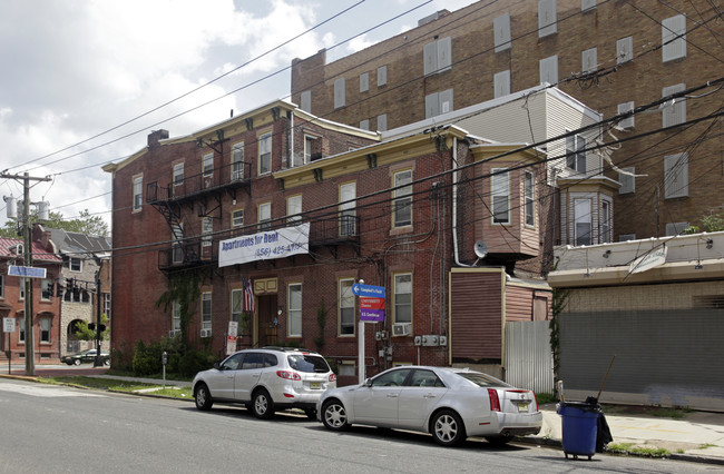 300 Cooper St in Camden, NJ - Building Photo - Building Photo