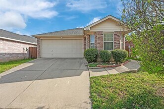 3028 Casa Bella Dr in Arlington, TX - Building Photo - Building Photo
