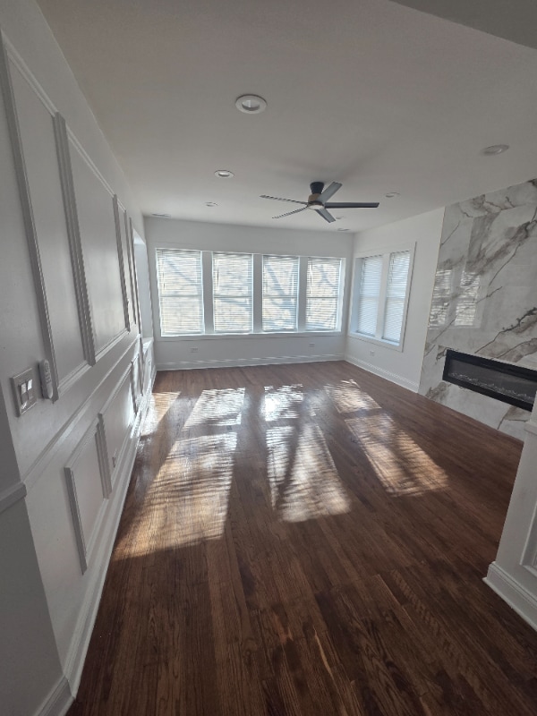 1048 W Marquette Rd in Chicago, IL - Foto de edificio - Building Photo