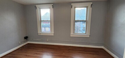 207 Main St in Farmingdale, NY - Building Photo - Building Photo