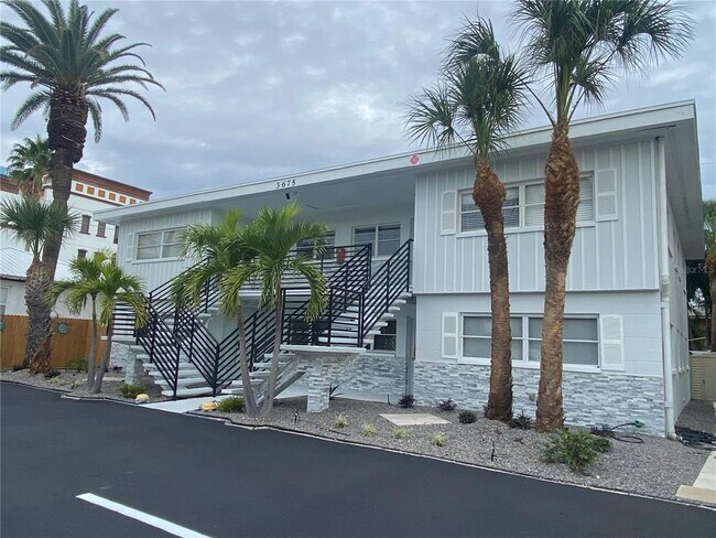 3675 Gulf Blvd in St Pete Beach, FL - Building Photo - Building Photo
