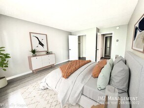 1254 E West Maple Rd-Unit -7 in Walled Lake, MI - Building Photo - Building Photo