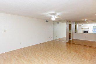 9797 Leawood Blvd in Houston, TX - Building Photo - Building Photo