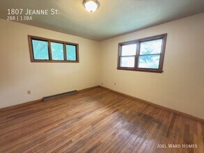 1807 Jeanne St in Champaign, IL - Building Photo - Building Photo