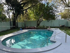 286 NW 57th St in Miami, FL - Building Photo - Building Photo