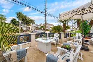 1315 Alabama St in Huntington Beach, CA - Building Photo