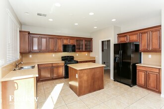 9409 Hillside View Ct in Las Vegas, NV - Building Photo - Building Photo
