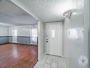 1905 San Saba Ln in Arlington, TX - Foto de edificio - Building Photo