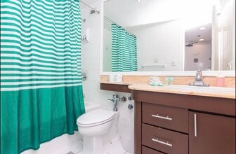 5445 Collins Ave in Miami, FL - Building Photo - Building Photo