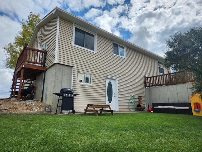 property at 1601 Canyon Rd