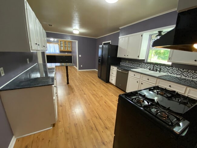 2101 Palmore Rd in Lufkin, TX - Building Photo - Building Photo