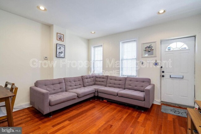 property at 1038 S Bouvier St