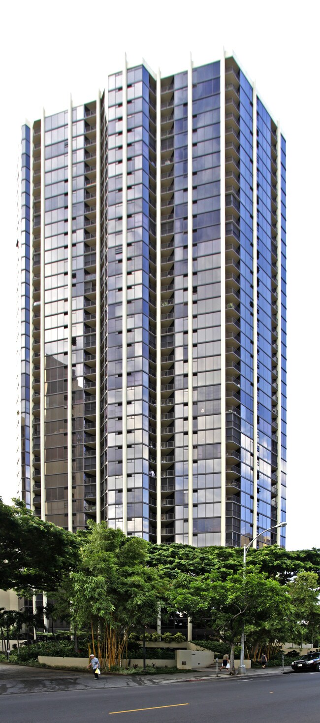 Honolulu Tower in Honolulu, HI - Building Photo - Building Photo