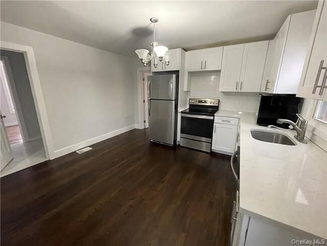64 Wawayanda Ave in Middletown, NY - Building Photo - Building Photo