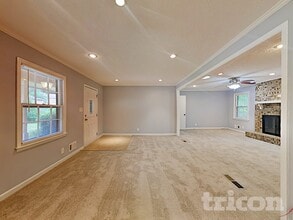 430 Beaumont Dr SW in Stone Mountain, GA - Foto de edificio - Building Photo