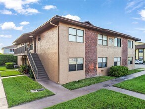 10037 Winding Lake Rd in Sunrise, FL - Building Photo - Building Photo
