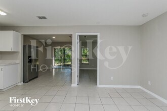 906 Hart St in Clearwater, FL - Foto de edificio - Building Photo