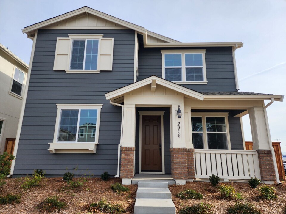 2916 Liscum St in Santa Rosa, CA - Foto de edificio