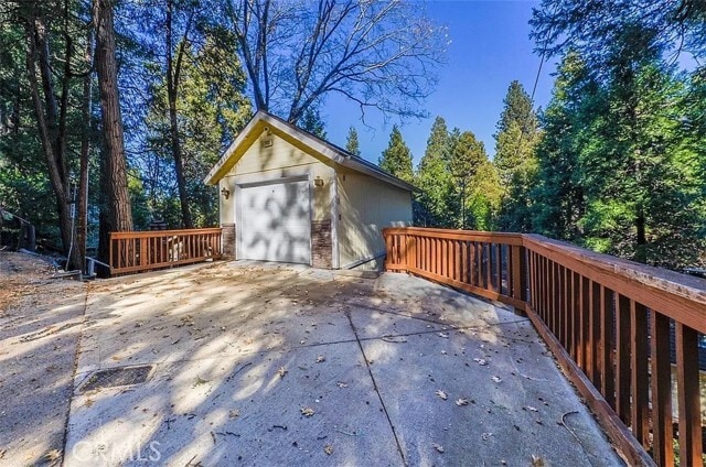 743 Woodland Rd in Crestline, CA - Building Photo - Building Photo
