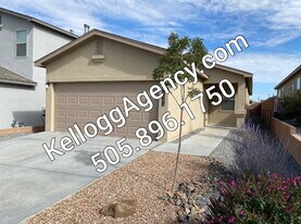 6383 Gannett Dr NE in Rio Rancho, NM - Building Photo