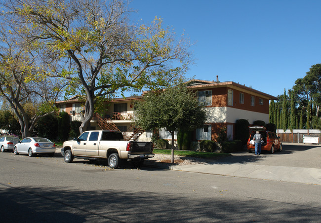 253 3rd St in Solvang, CA - Building Photo - Building Photo