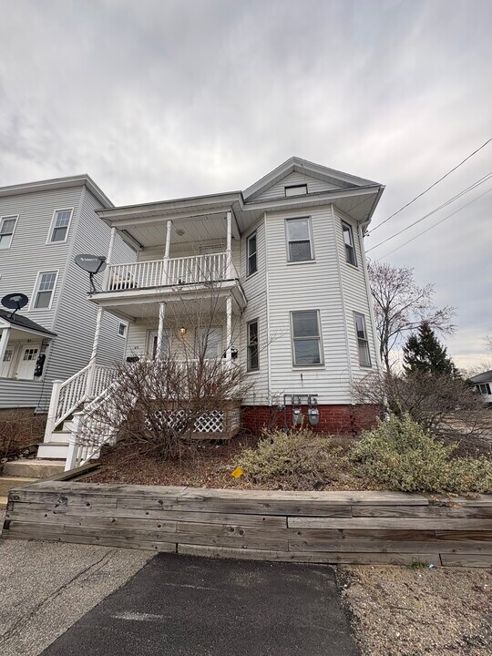 47 Hall St, Unit 47 Hall St in Manchester, NH - Building Photo